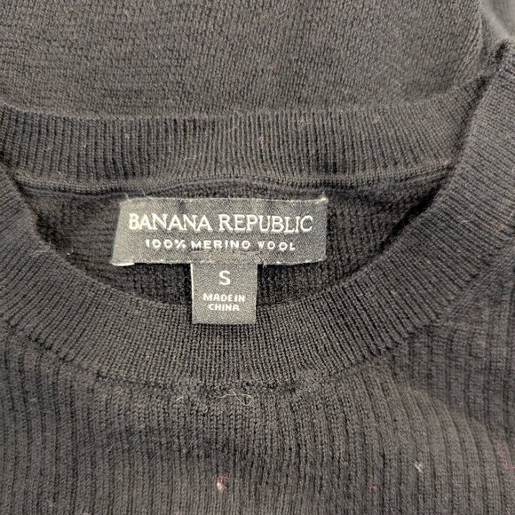 Banana Republic black merino wool sweater - Picture 3 of 3